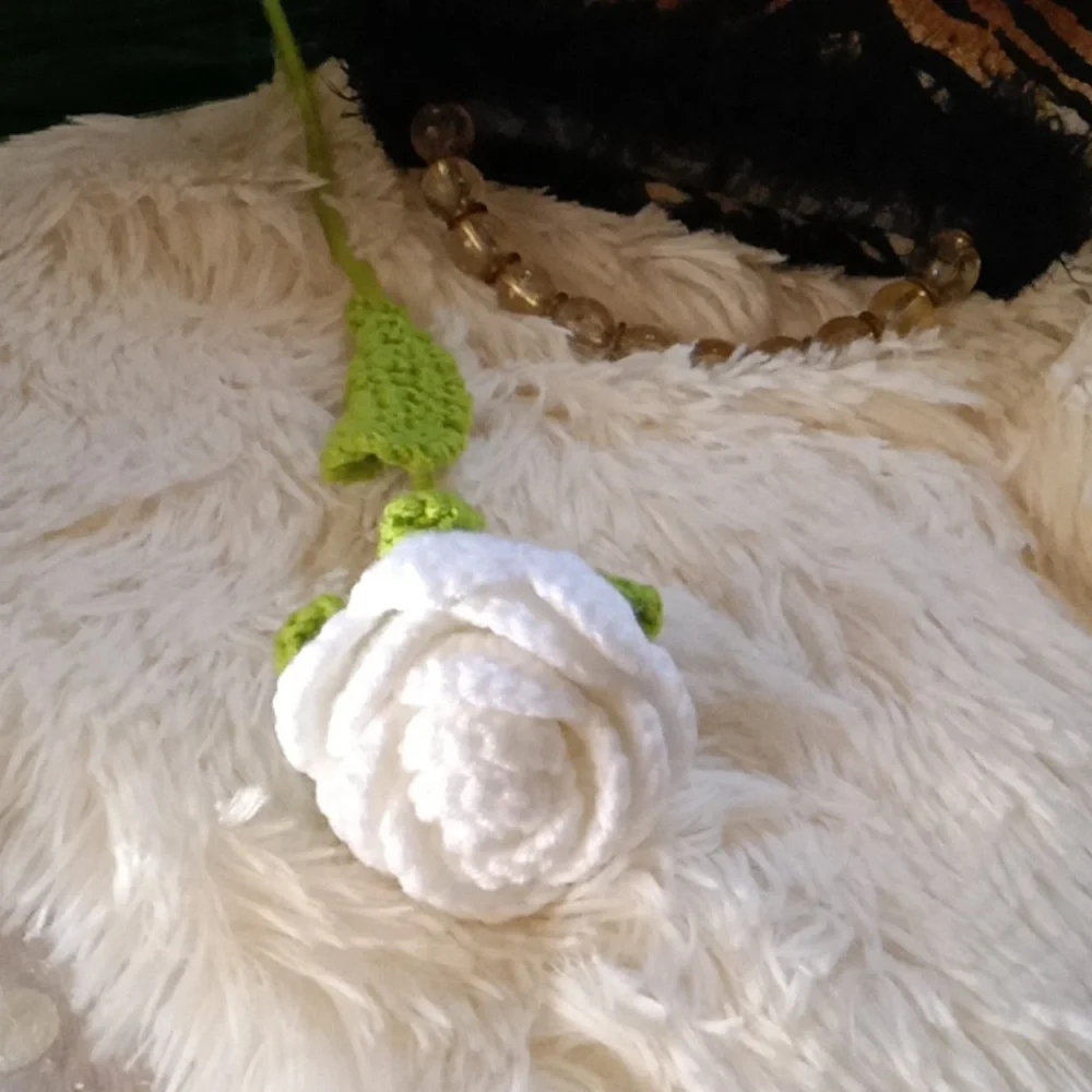 NWT crochet forever flower